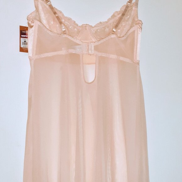 Lingrie Bundle - Small size (4-6) Cosmostyle by Cosmopolitan NWT - Picture 6 of 11